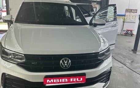 Volkswagen Tiguan II, 2021 год, 3 590 000 рублей, 13 фотография