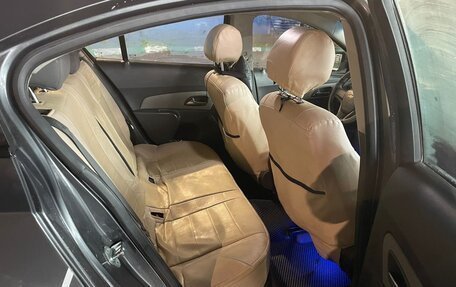 Chevrolet Cruze II, 2010 год, 500 000 рублей, 9 фотография