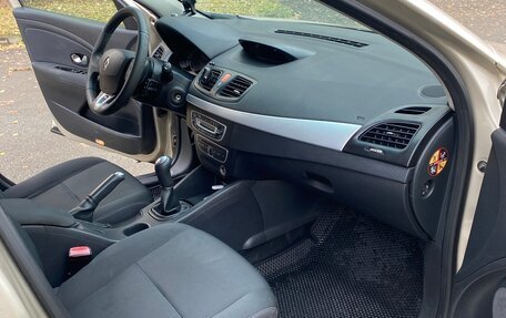 Renault Fluence I, 2010 год, 530 000 рублей, 10 фотография