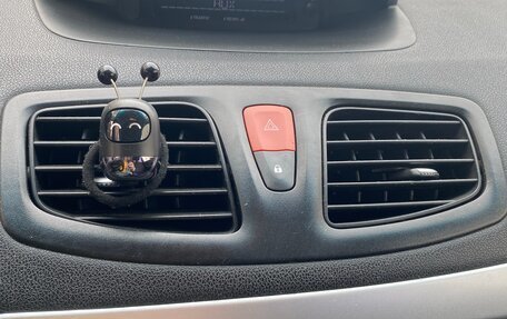 Renault Fluence I, 2010 год, 530 000 рублей, 8 фотография