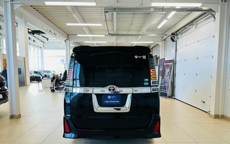 Toyota Voxy III, 2020 год, 2 649 900 рублей, 5 фотография