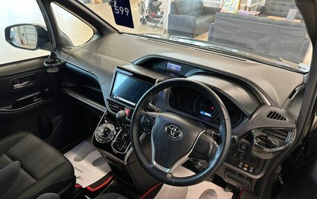 Toyota Voxy III, 2020 год, 2 649 900 рублей, 11 фотография