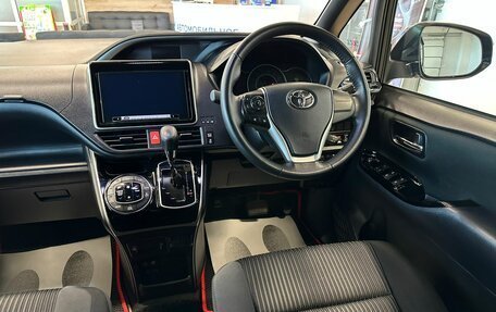 Toyota Voxy III, 2020 год, 2 649 900 рублей, 15 фотография