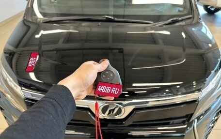 Toyota Voxy III, 2020 год, 2 649 900 рублей, 29 фотография