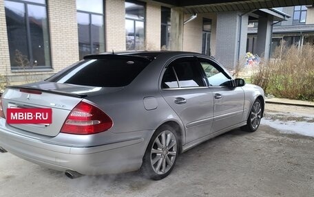 Mercedes-Benz E-Класс, 2004 год, 880 000 рублей, 5 фотография