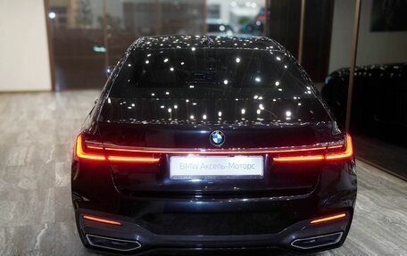 BMW 7 серия, 2019 год, 6 000 000 рублей, 9 фотография