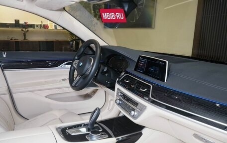 BMW 7 серия, 2019 год, 6 000 000 рублей, 35 фотография