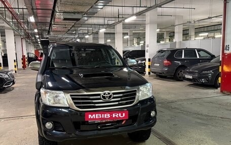 Toyota Hilux VII, 2015 год, 2 450 000 рублей, 10 фотография