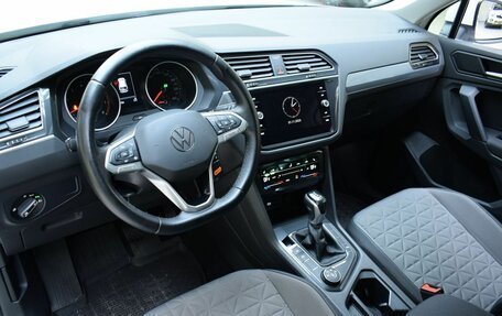 Volkswagen Tiguan II, 2021 год, 2 450 000 рублей, 9 фотография