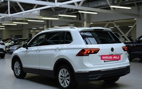 Volkswagen Tiguan II, 2021 год, 2 450 000 рублей, 5 фотография