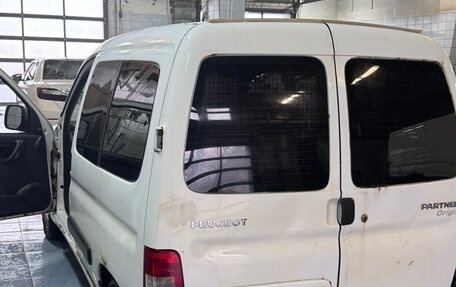 Peugeot Partner II рестайлинг 2, 2010 год, 350 000 рублей, 11 фотография