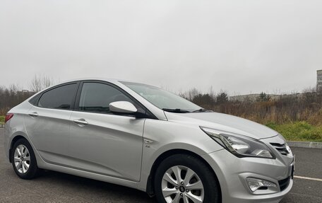 Hyundai Solaris II рестайлинг, 2016 год, 900 000 рублей, 2 фотография