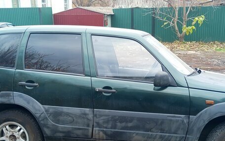 Chevrolet Niva I рестайлинг, 2003 год, 300 000 рублей, 2 фотография