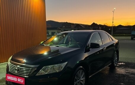 Toyota Camry, 2012 год, 1 870 000 рублей, 3 фотография