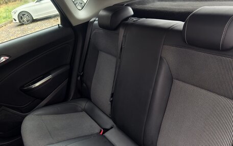 Opel Astra J, 2011 год, 710 000 рублей, 11 фотография