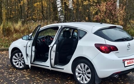 Opel Astra J, 2011 год, 710 000 рублей, 4 фотография