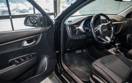 KIA Rio IV, 2021 год, 1 725 000 рублей, 10 фотография