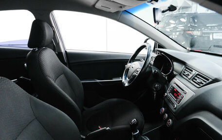 KIA Rio III рестайлинг, 2015 год, 890 000 рублей, 20 фотография