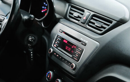 KIA Rio III рестайлинг, 2015 год, 890 000 рублей, 23 фотография