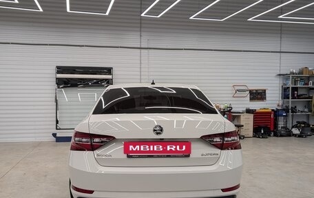 Skoda Superb III рестайлинг, 2019 год, 2 250 000 рублей, 3 фотография