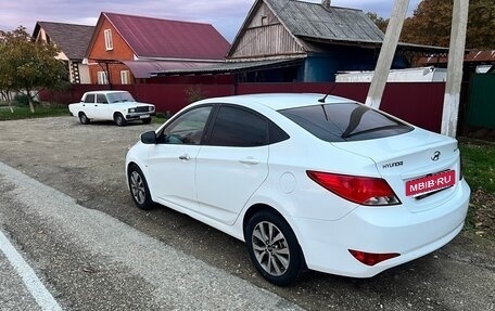 Hyundai Solaris II рестайлинг, 2015 год, 650 000 рублей, 4 фотография