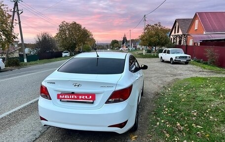 Hyundai Solaris II рестайлинг, 2015 год, 650 000 рублей, 2 фотография