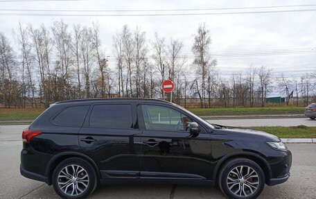 Mitsubishi Outlander III рестайлинг 3, 2016 год, 1 361 000 рублей, 5 фотография