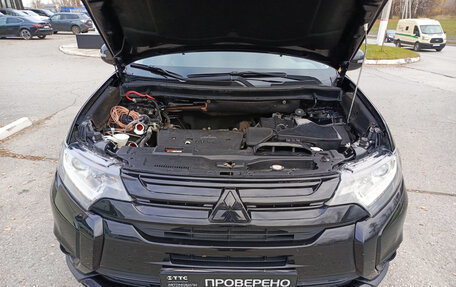 Mitsubishi Outlander III рестайлинг 3, 2016 год, 1 361 000 рублей, 11 фотография