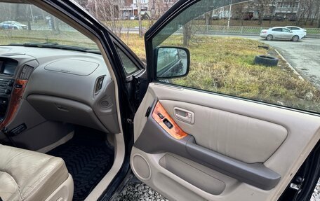 Lexus RX IV рестайлинг, 1998 год, 590 000 рублей, 14 фотография