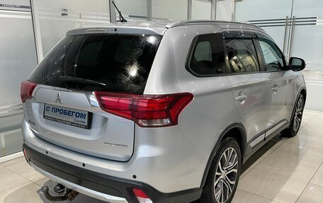 Mitsubishi Outlander III рестайлинг 3, 2016 год, 1 049 000 рублей, 4 фотография