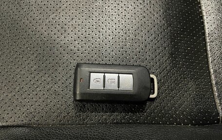 Mitsubishi Outlander III рестайлинг 3, 2016 год, 1 049 000 рублей, 18 фотография