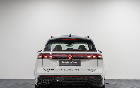 Volkswagen Tiguan, 2025 год, 5 490 000 рублей, 8 фотография