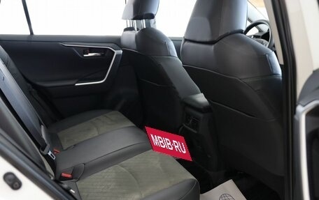 Toyota RAV4, 2025 год, 4 500 000 рублей, 17 фотография