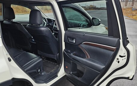 Toyota Highlander III, 2015 год, 3 550 000 рублей, 7 фотография