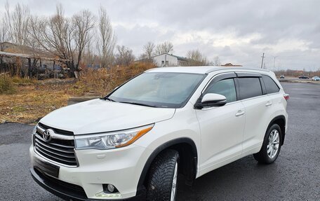 Toyota Highlander III, 2015 год, 3 550 000 рублей, 4 фотография