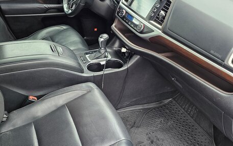 Toyota Highlander III, 2015 год, 3 550 000 рублей, 12 фотография