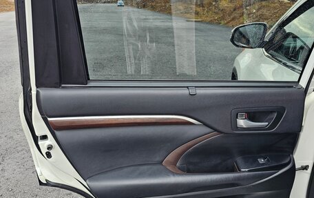 Toyota Highlander III, 2015 год, 3 550 000 рублей, 13 фотография