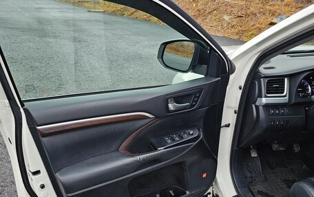 Toyota Highlander III, 2015 год, 3 550 000 рублей, 15 фотография