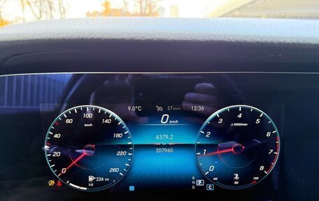 Mercedes-Benz E-Класс, 2021 год, 2 350 000 рублей, 3 фотография