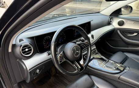 Mercedes-Benz E-Класс, 2021 год, 2 350 000 рублей, 23 фотография