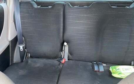 Toyota Yaris III рестайлинг, 2007 год, 600 000 рублей, 8 фотография