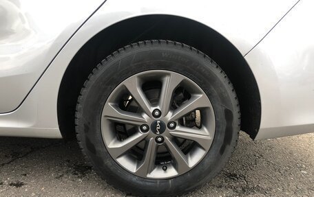 KIA Rio IV, 2021 год, 1 830 000 рублей, 10 фотография