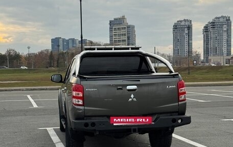 Mitsubishi L200 IV рестайлинг, 2016 год, 1 950 000 рублей, 4 фотография