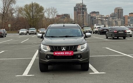 Mitsubishi L200 IV рестайлинг, 2016 год, 1 950 000 рублей, 8 фотография