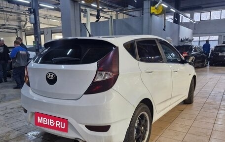 Hyundai Solaris II рестайлинг, 2013 год, 719 000 рублей, 1 фотография