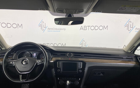 Volkswagen Passat B8 рестайлинг, 2015 год, 1 659 000 рублей, 9 фотография