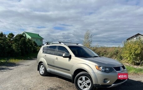 Mitsubishi Outlander III рестайлинг 3, 2007 год, 919 000 рублей, 3 фотография