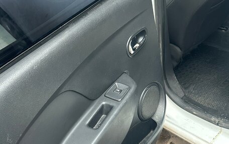 Renault Logan II, 2014 год, 300 000 рублей, 3 фотография