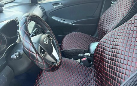 Hyundai Solaris II рестайлинг, 2015 год, 890 000 рублей, 1 фотография