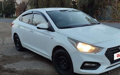 Hyundai Solaris II рестайлинг, 2019 год, 800 000 рублей, 4 фотография